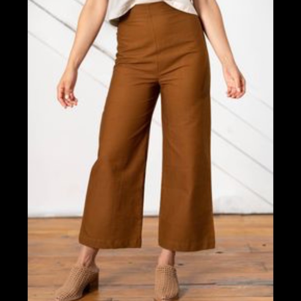 Only Child wide leg dune pants. Perfect condition.